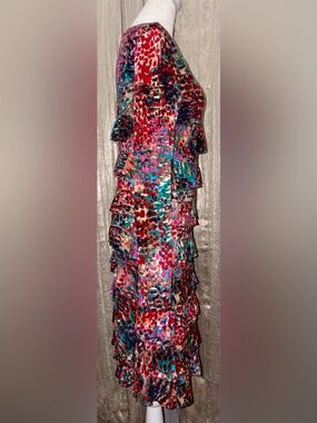Isle Apparel Multi Color tiered ruffle long sleeve midi dress small